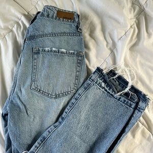 Garage size 0 distressed mom jean